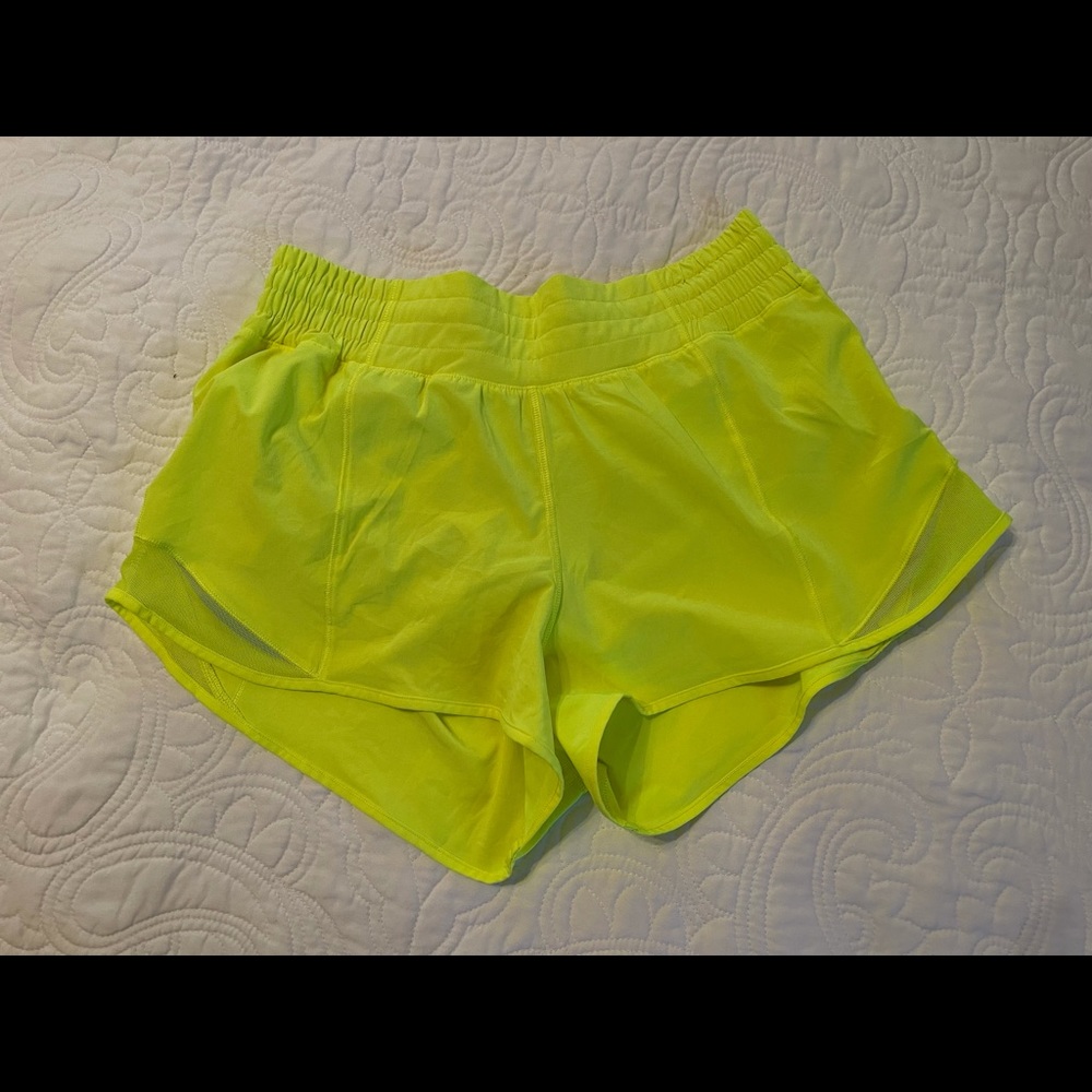 Lululemon Hotty Hot 4” Shorts